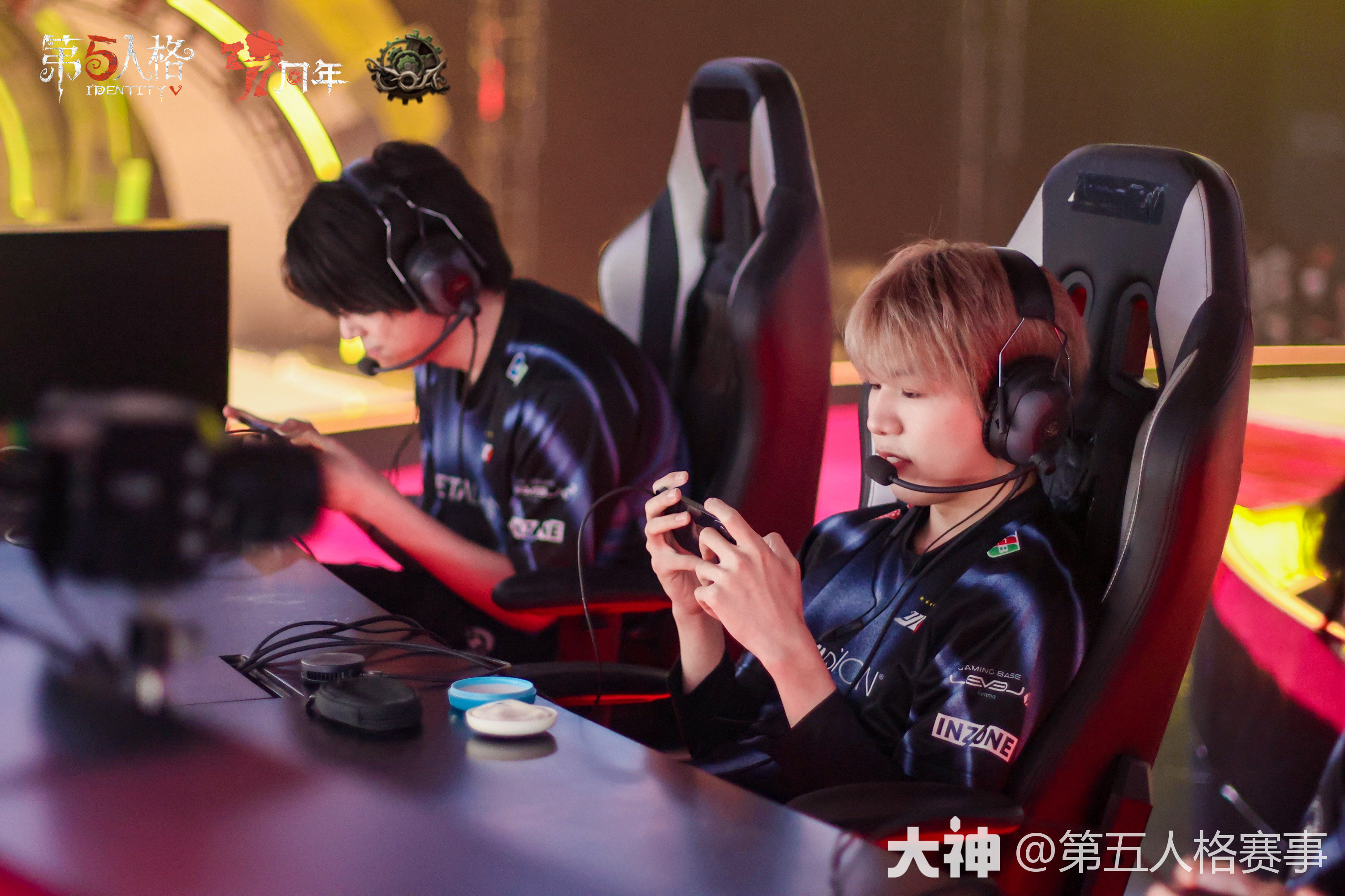 包含DK绝杀NS,ShowMaker线上压制力十足宿敌对决全球总决赛,技惊四座的词条 包含DK绝杀NS,ShowMaker线上压制力十足宿敌对决全球总决赛,技惊四座的词条