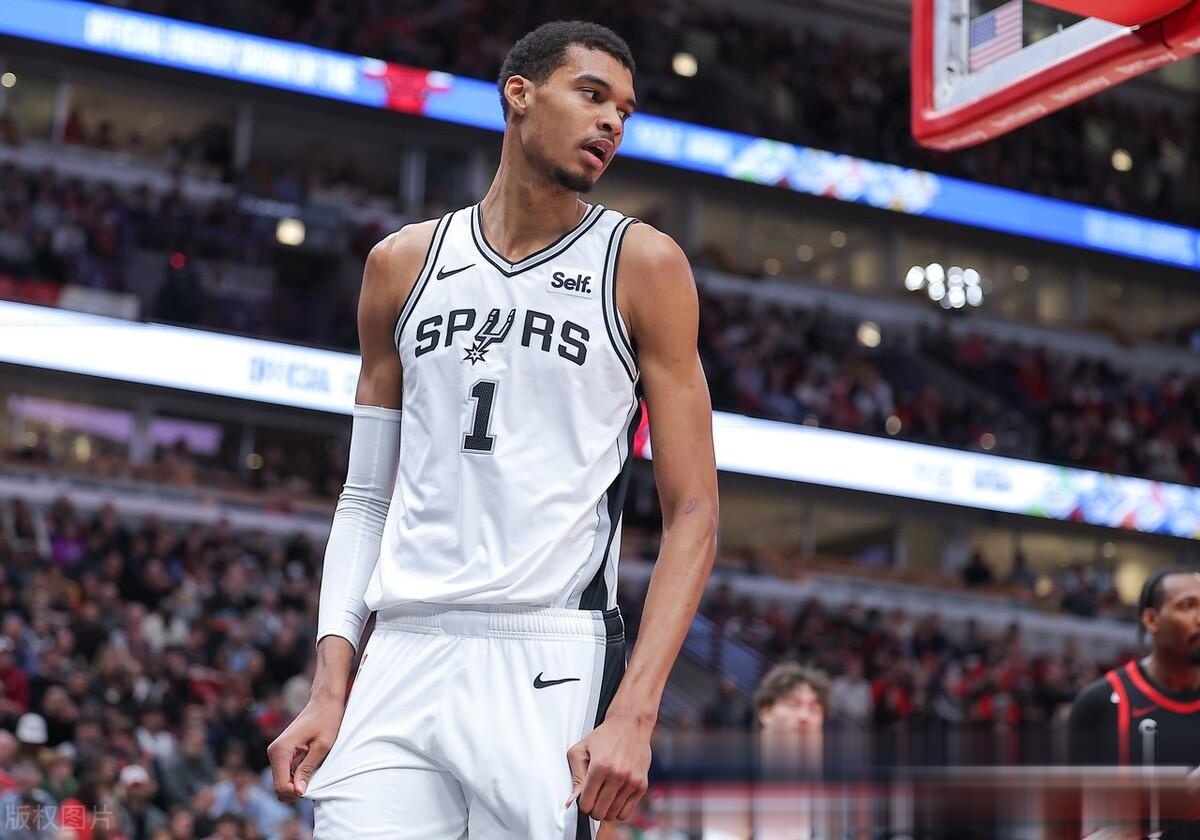 马刺球队签下新秀天才,备战新赛季挑战冠军 马刺球队签下新秀天才,备战新赛季挑战冠军