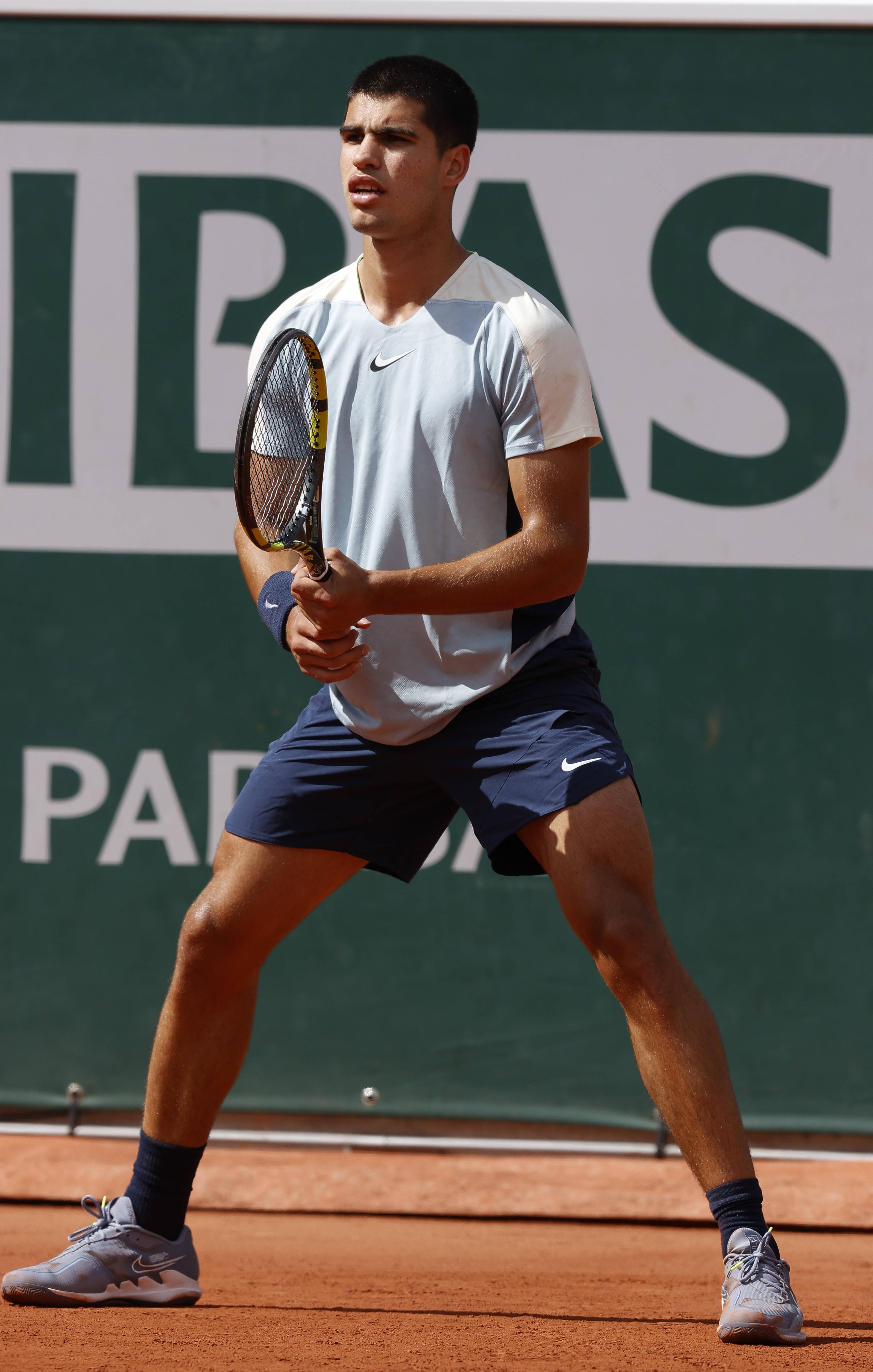 开云体育直播-法国网球队绝地反击西班牙网球队，阿尔卡拉斯制霸全场的简单介绍