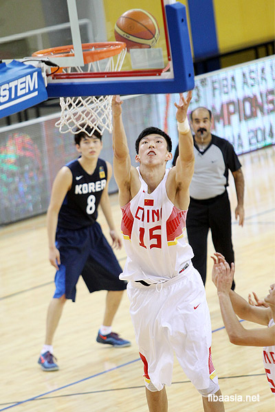 重庆男篮凭借实力,艰难战胜对手 重庆男篮凭借实力,艰难战胜对手