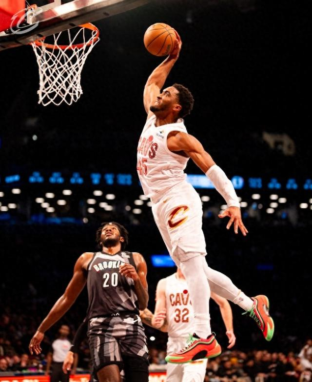 开云下载-关于骑士客场战胜篮网，终止连败的信息