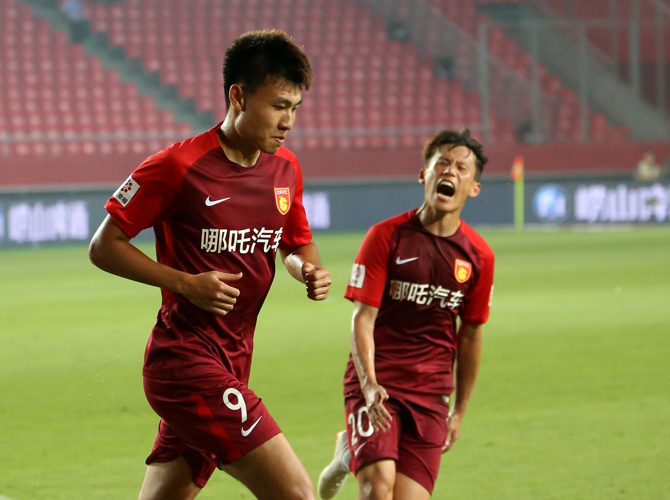 开云体育官方网站-河北华夏幸福客场锁定胜局，赢得关键三分，冲顶榜首的简单介绍