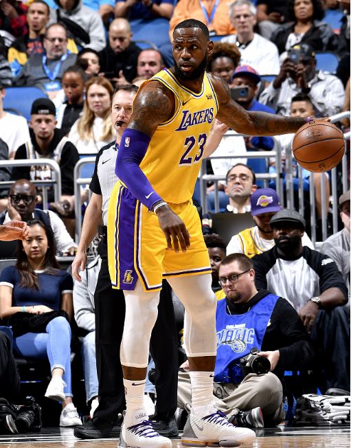 山西队完胜辽宁队,武切维奇点燃赛场 山西队完胜辽宁队,武切维奇点燃赛场