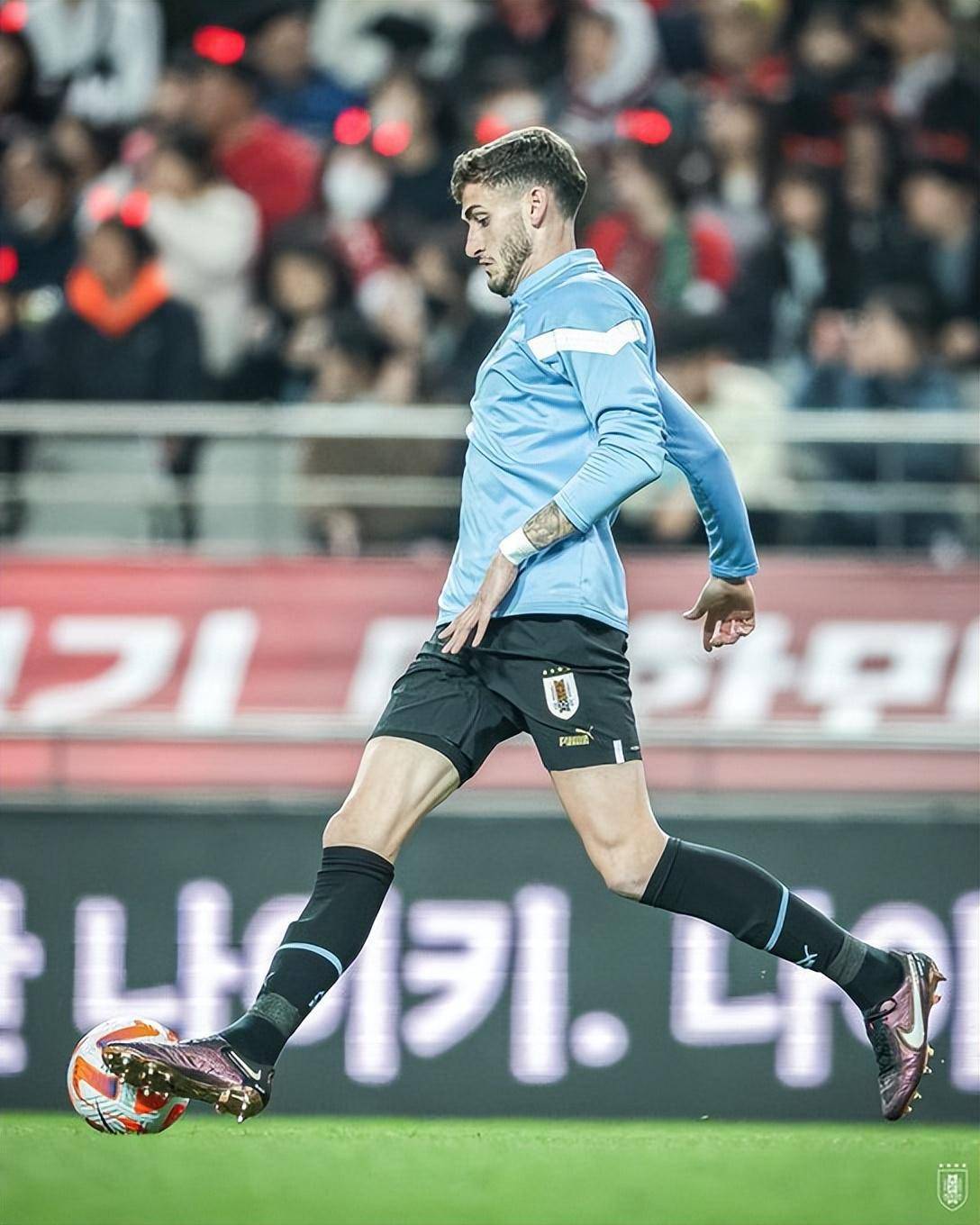 包含哥伦比亚逆转乌拉圭，孙兴慜高光表现的词条