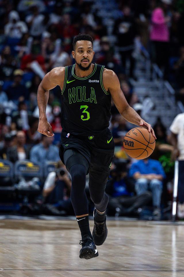 开云体育在线-雷霆绝杀青岛队，麦科勒姆关键制胜的简单介绍