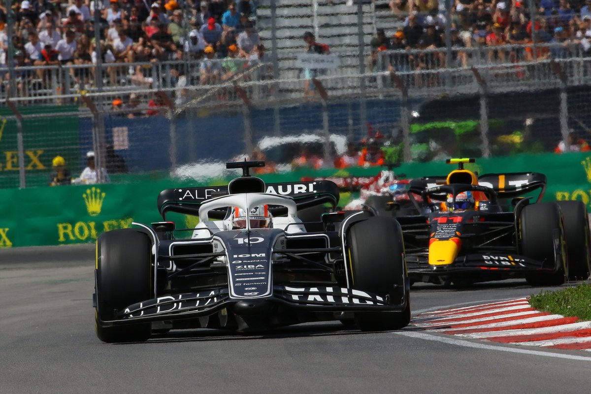 红牛二队完胜威廉姆斯，佩雷兹点燃赛场