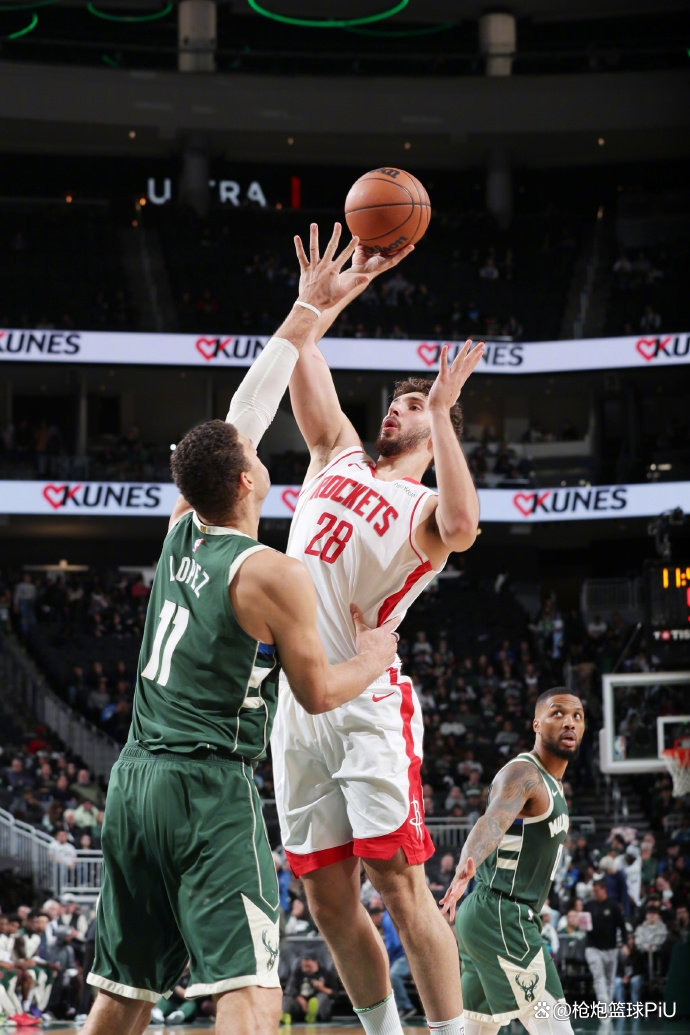 开云体育登录-关于火箭完胜骑士，拉文高光表现的信息